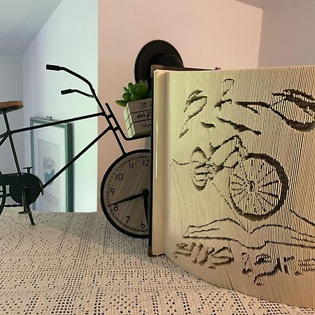 B&B Books & Bikes Buia Exteriér fotografie